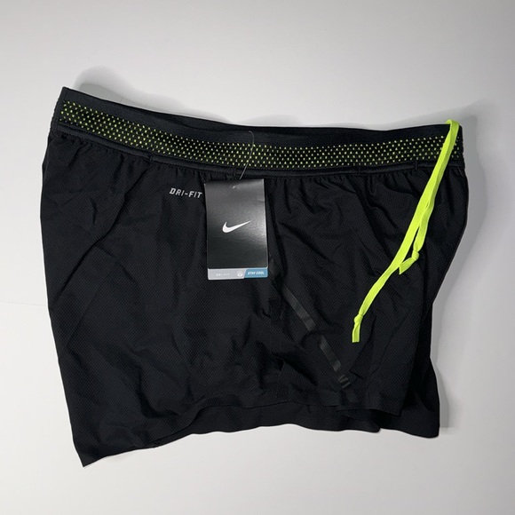 New With Tags Nike Men’s Aeroswift Running Racing Shorts 2" Black Volt - Picture 4 of 12